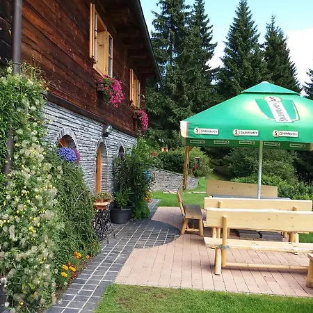 Alloggio in famiglia U Vlastíka S Vyhřívaným Bazénem